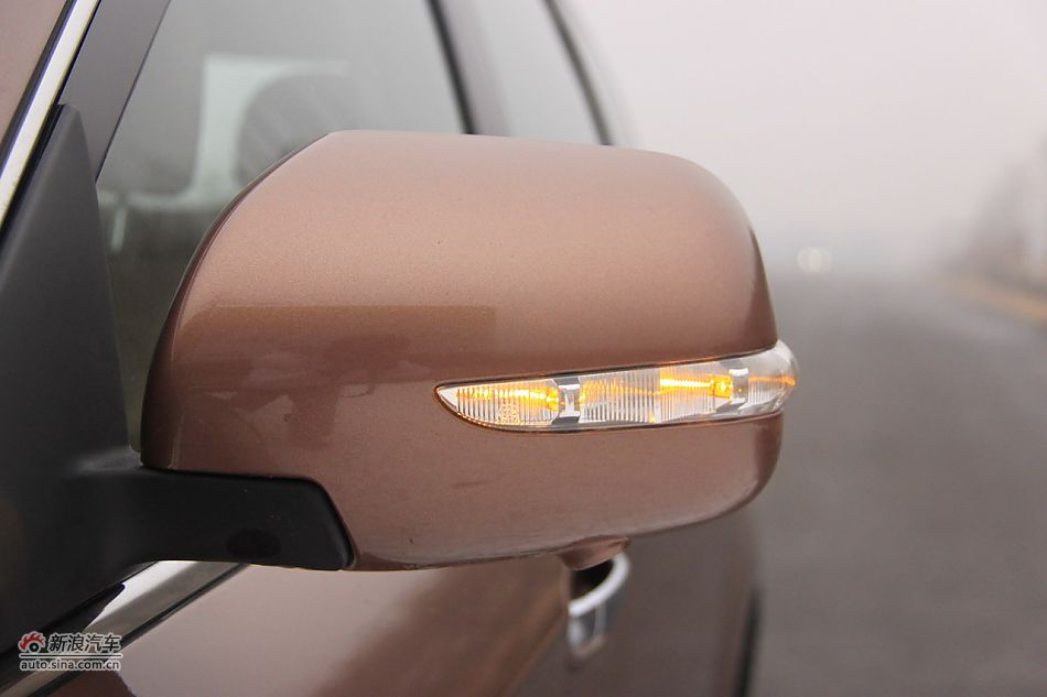 2011款纳智捷大7 SUV 2.2T自动旗舰型