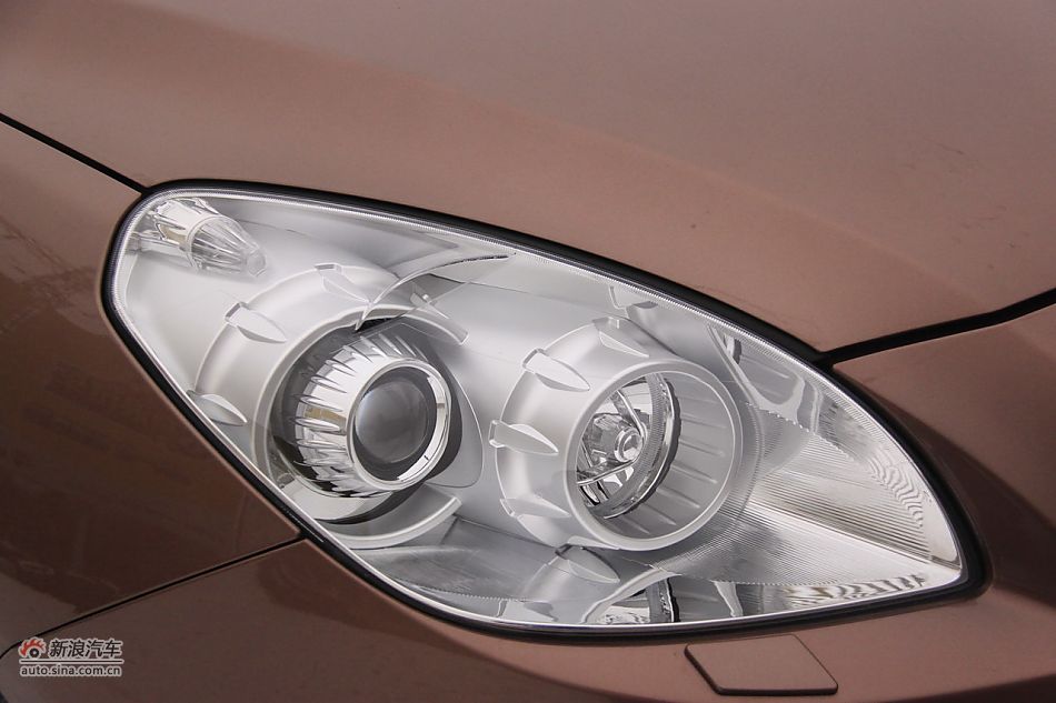 2011款纳智捷大7 SUV 2.2T自动旗舰型