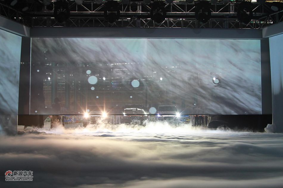 纳智捷大7 SUV亮相