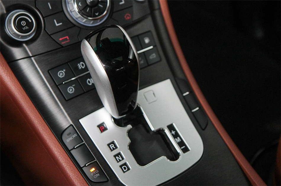 2014款 荣耀典藏版 2.2T AT 两驱智慧型 内饰