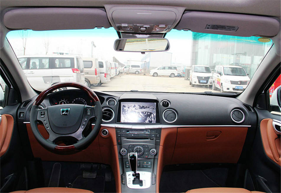 2014款 荣耀典藏版 2.2T AT 两驱智慧型 内饰