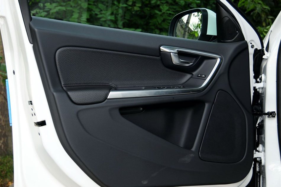 2014款 2.0T T5 智逸版 空间