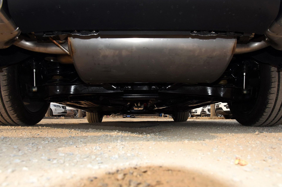 2017款 T5 智尊版 引擎底盘