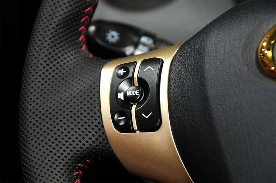 哈弗M4 2013款 1.5L MT 春节限量版 内饰