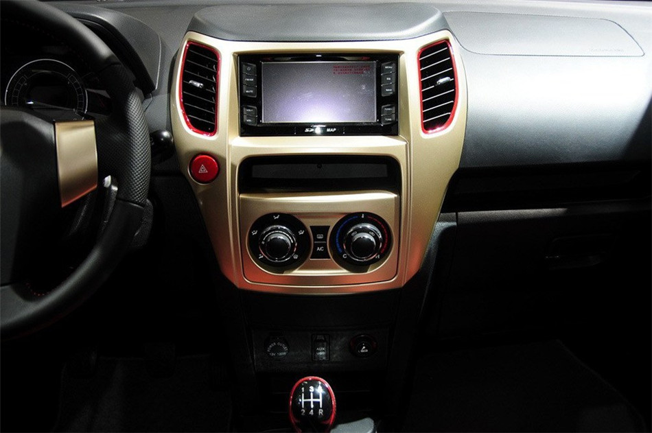 哈弗M4 2013款 1.5L MT 春节限量版 内饰