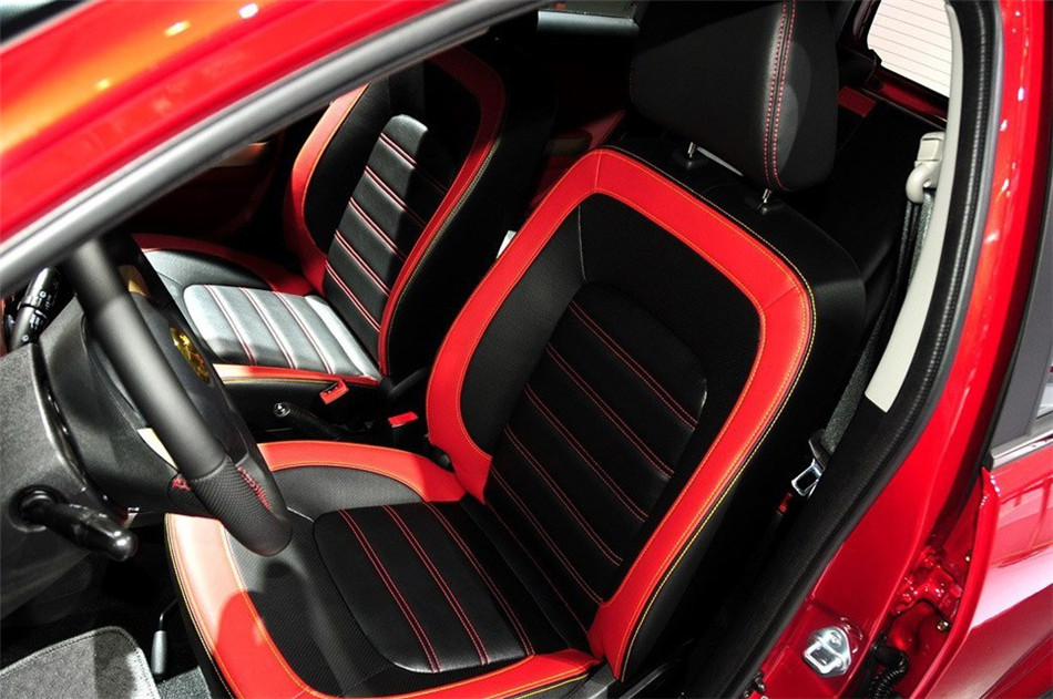 哈弗M4 2013款 1.5L MT 春节限量版 空间