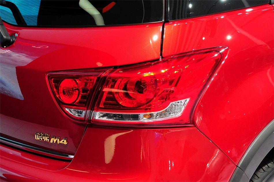 哈弗M4 2013款 1.5L MT 春节限量版 细节