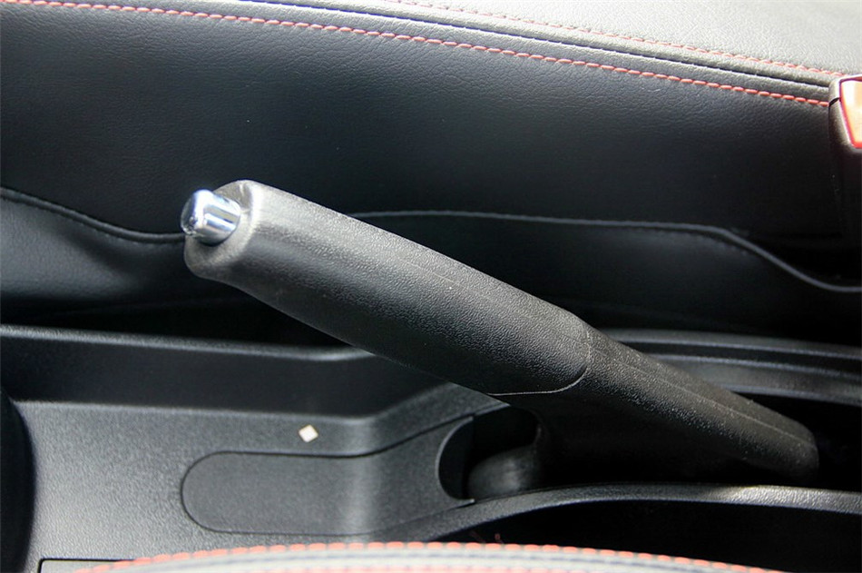 2014款 1.5L 两驱 MT 舒适型 内饰