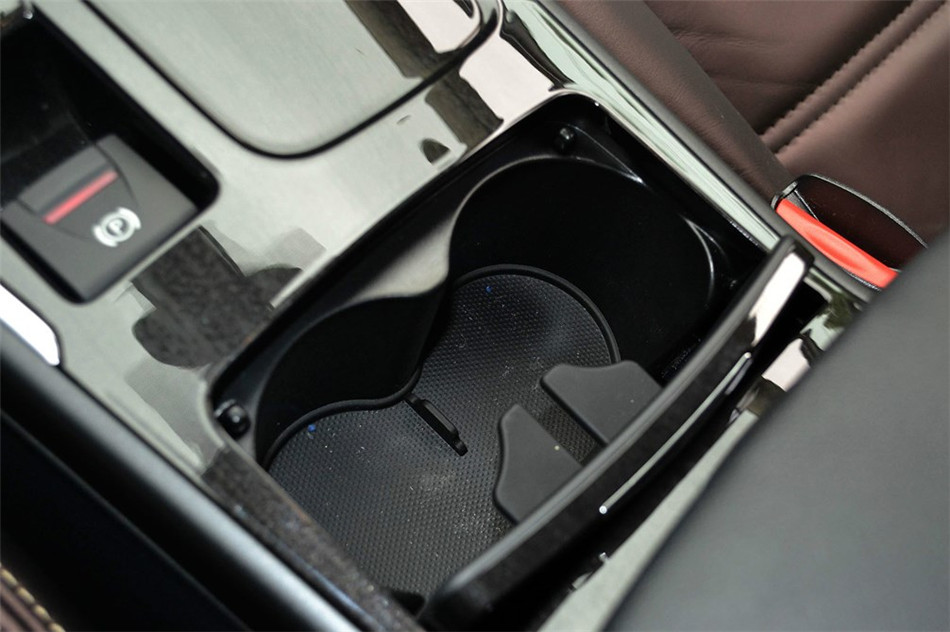 塔利斯曼 2012款 3.5L AT Nappa行政版 空间