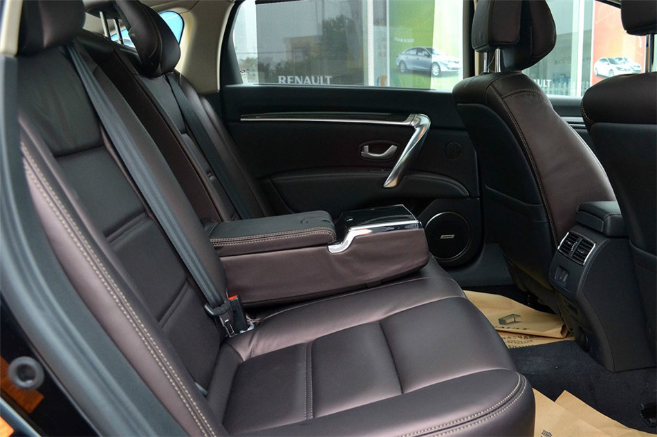 塔利斯曼 2012款 3.5L AT Nappa行政版 空间