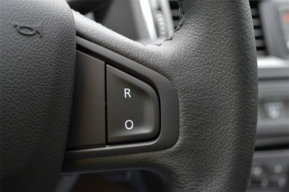 塔利斯曼 2012款 3.5L AT Nappa行政版 内饰