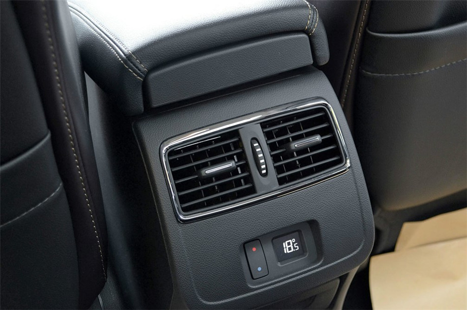 塔利斯曼 2012款 3.5L AT Nappa行政版 内饰