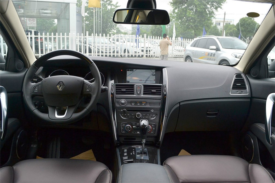 塔利斯曼 2012款 3.5L AT Nappa行政版 内饰