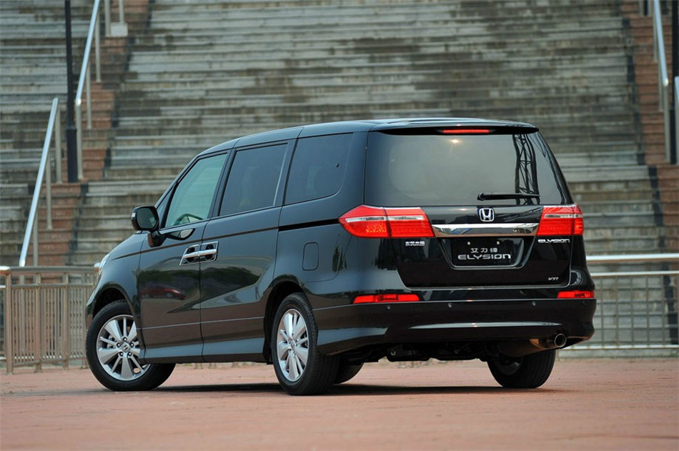 2012款艾力绅2.4 VTi豪华版