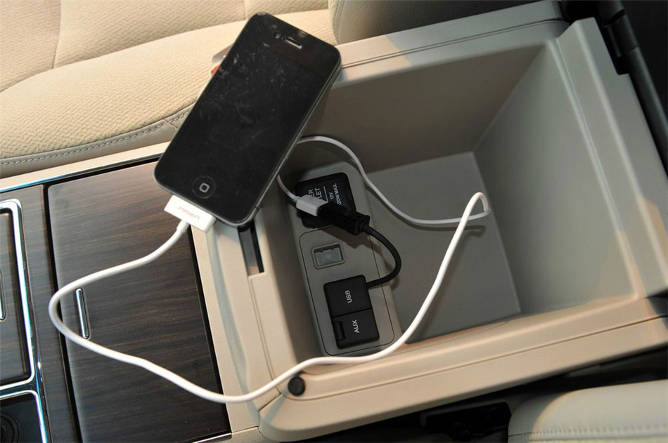 2012款艾力绅2.4 VTi豪华版