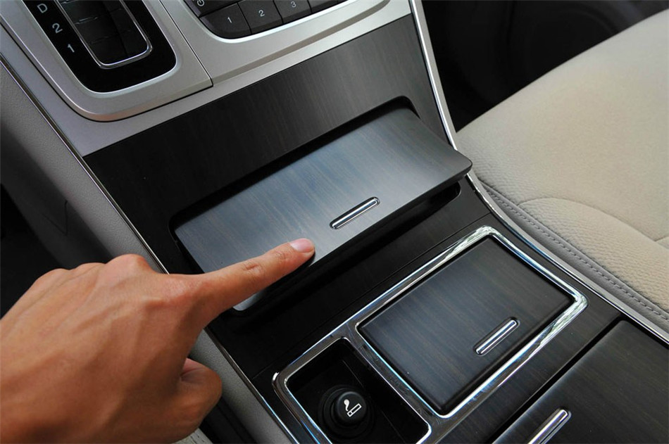 2012款艾力绅2.4 VTi豪华版