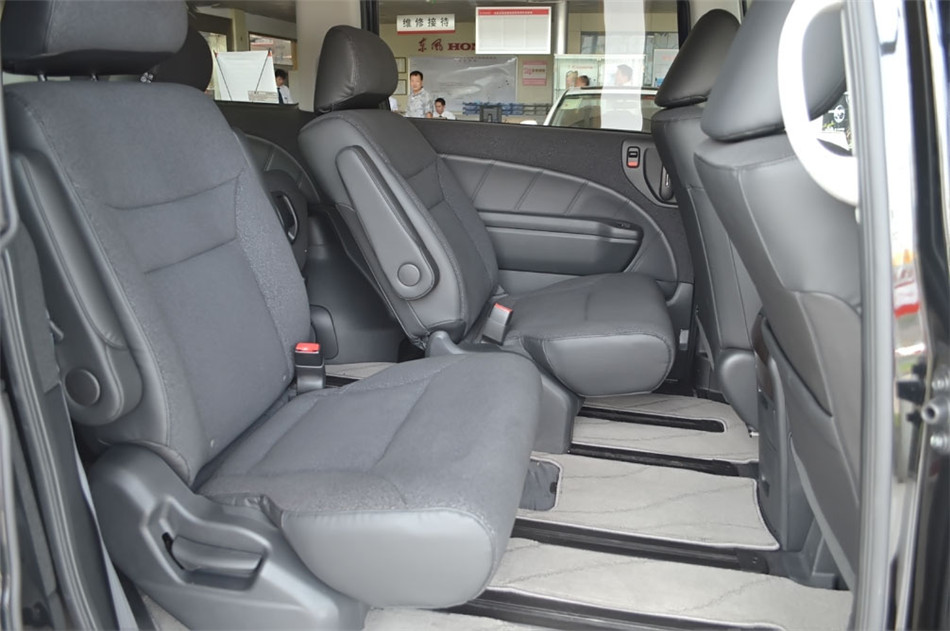 2012款艾力绅2.4 VTi豪华版