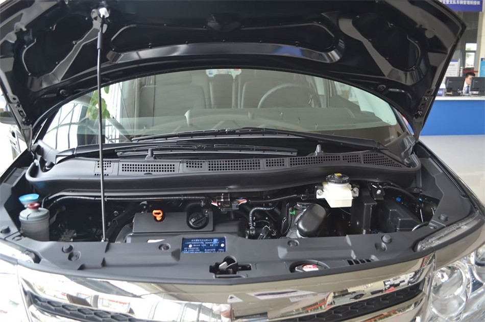 2012款艾力绅2.4 VTi豪华版