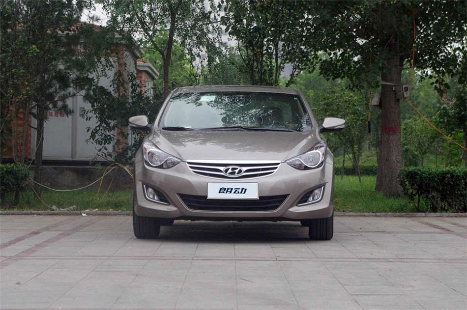 2012款朗动1.6L自动尊贵型