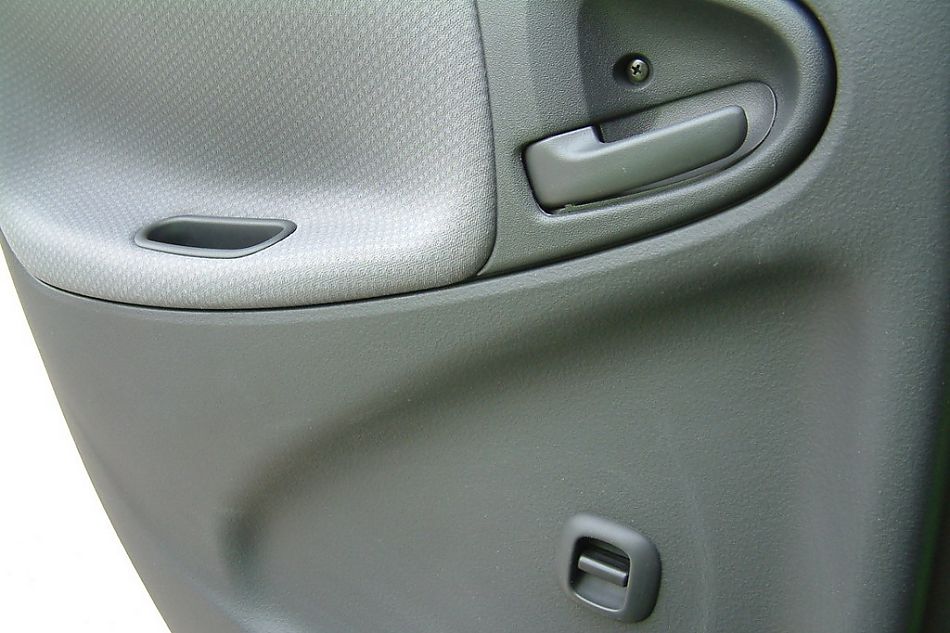 天津一汽威姿车门内部