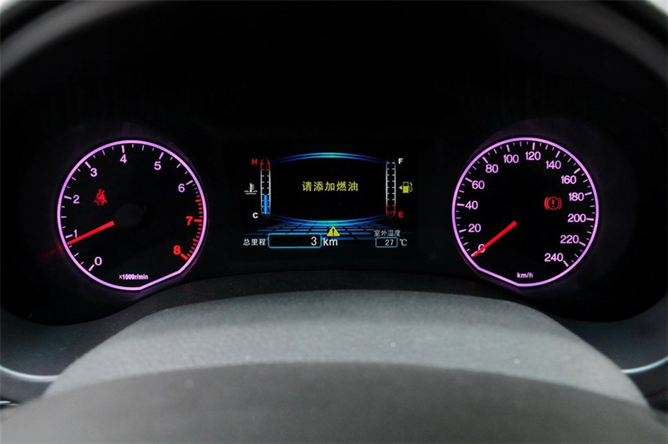 2012款 1.5L MT 豪华型 内饰