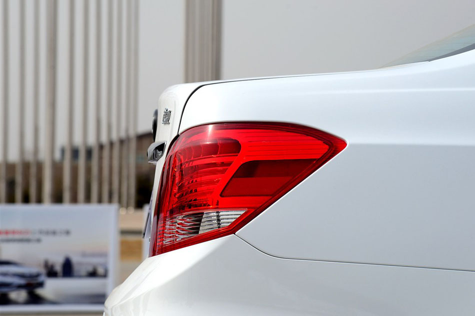 2015款 1.5L 手动豪华型 细节