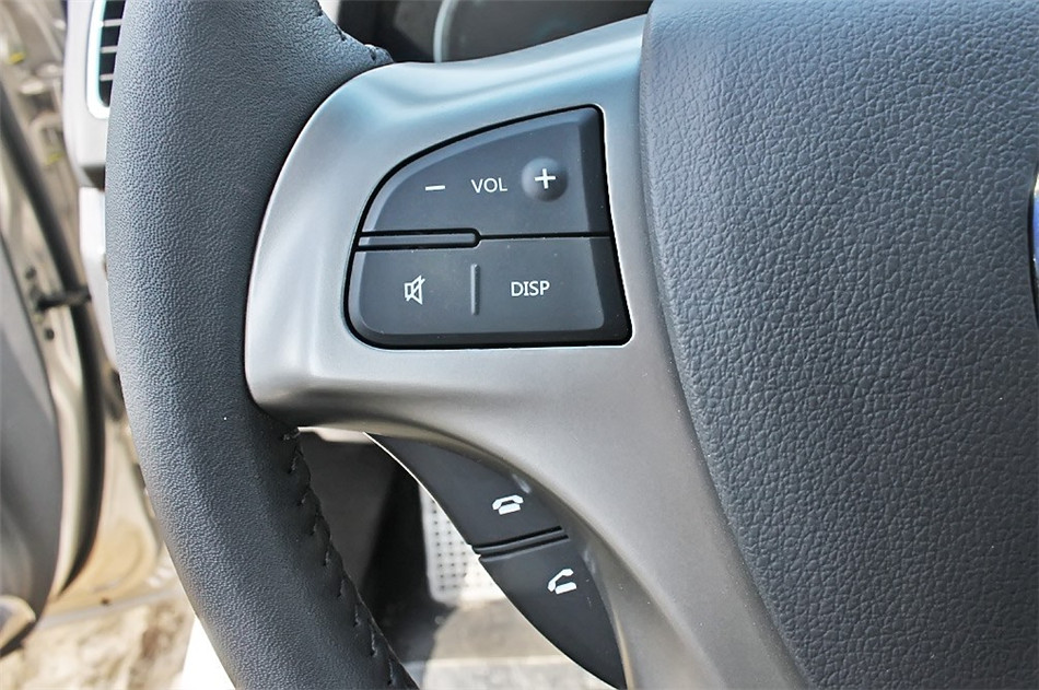 2013款 1.8T 自动旗舰 内饰