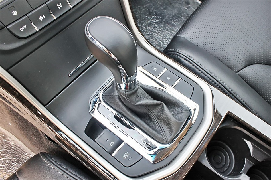 2013款 1.8T 自动旗舰 内饰