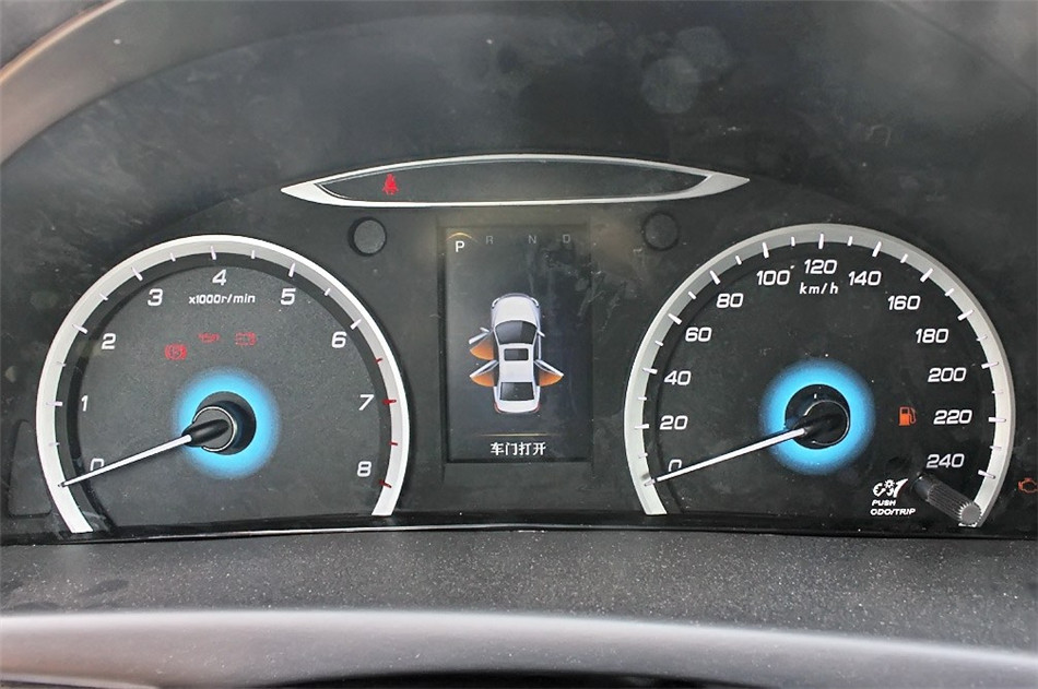 2013款 1.8T 自动旗舰 内饰