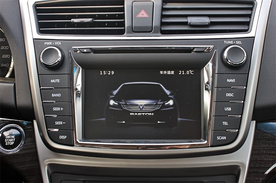 2013款 1.8T 自动旗舰 内饰