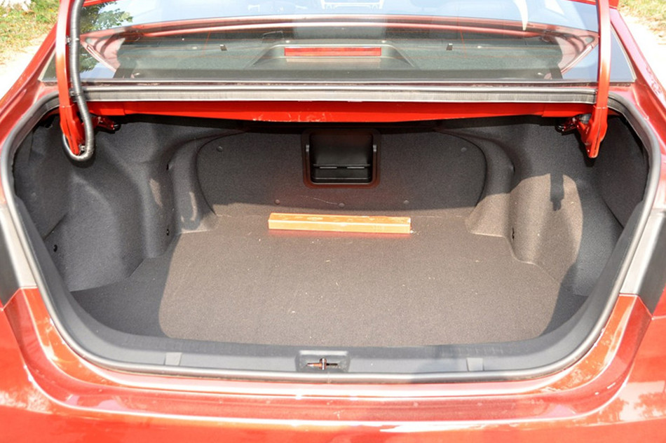 2013款 1.8T 自动旗舰 其他