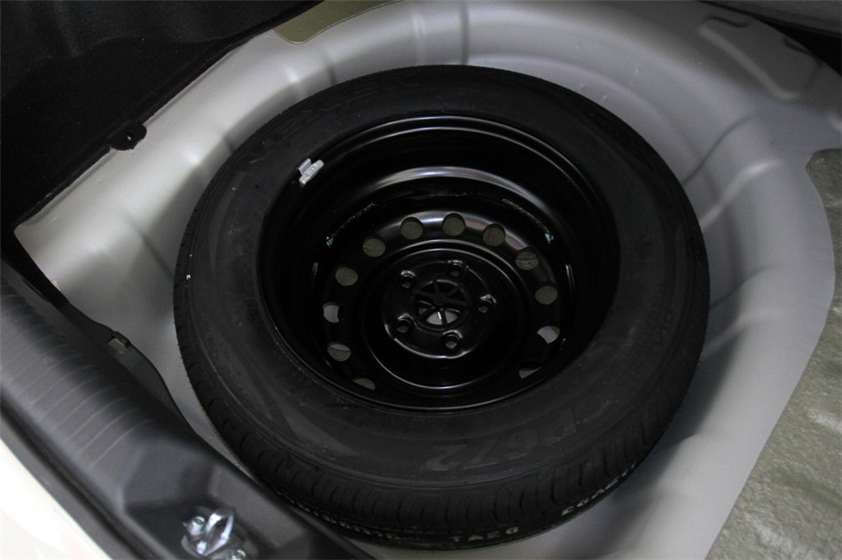 起亚K3 2013款 1.6L AT GLS 细节