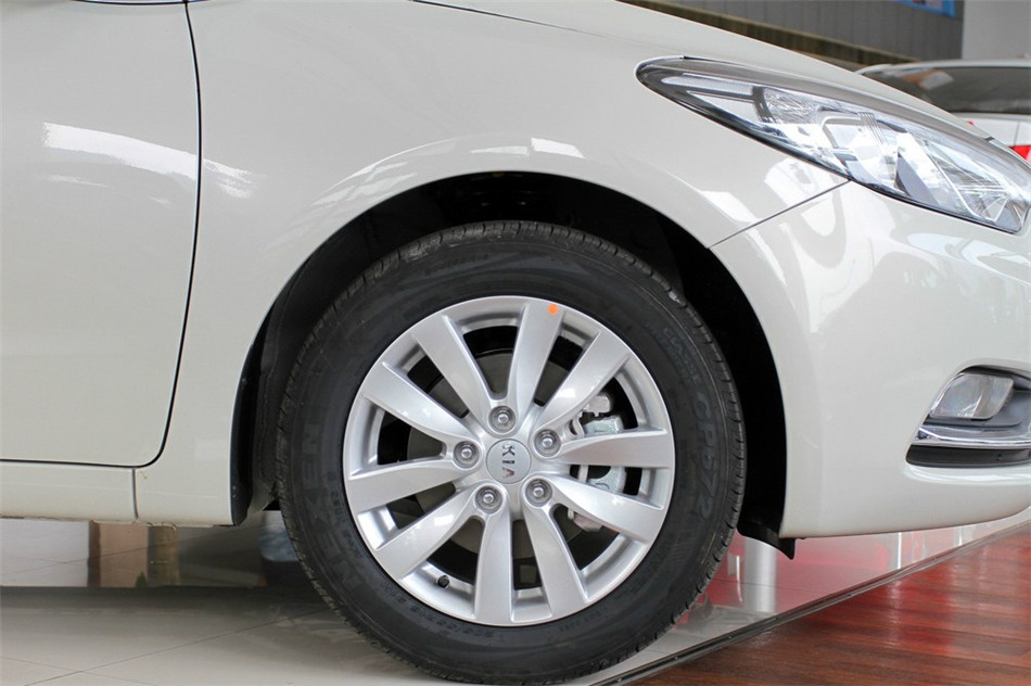 起亚K3 2013款 1.6L AT GLS 细节