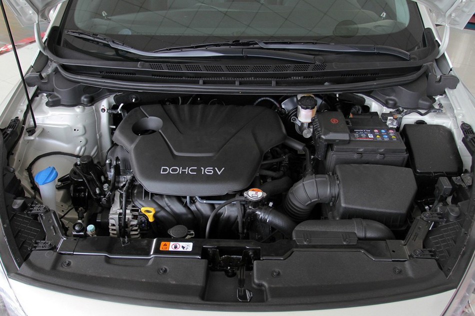 起亚K3 2013款 1.6L AT GLS 引擎底盘