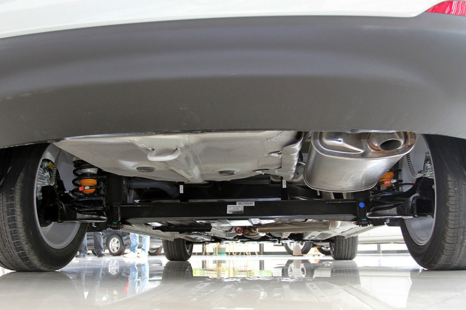 起亚K3 2013款 1.6L AT GLS 引擎底盘