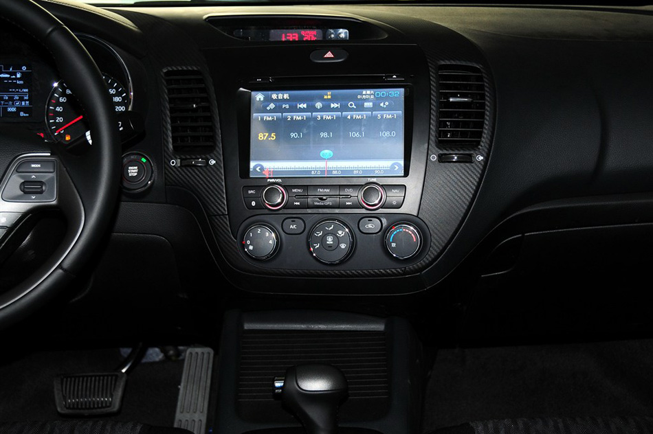 起亚K3 2013款 1.6L AT GLS 内饰