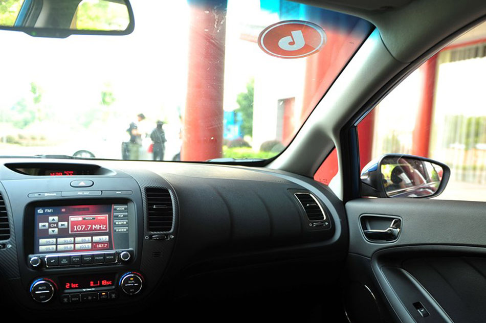 起亚K3 2012款 1.8L AT Premium 内饰