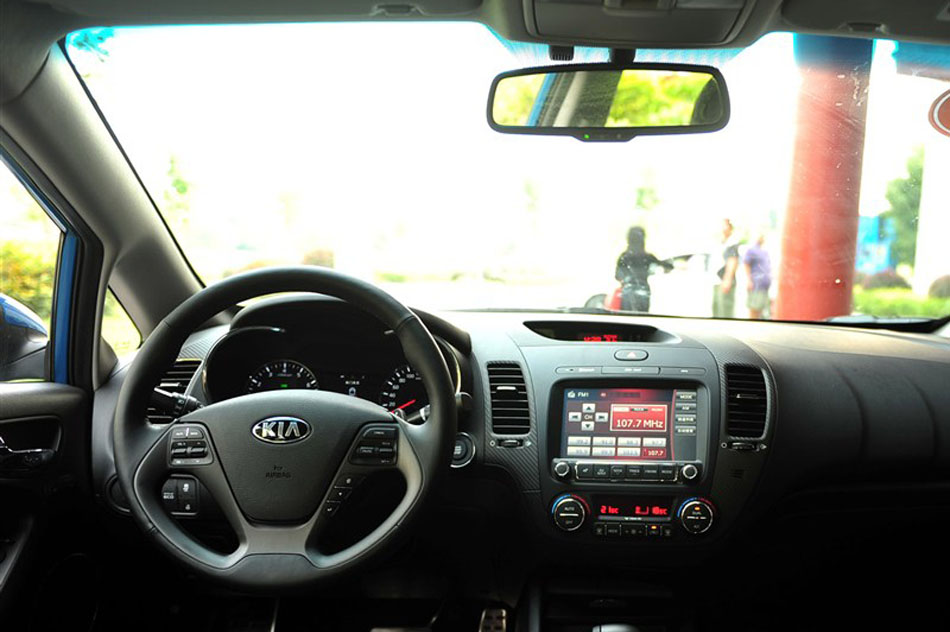 起亚K3 2012款 1.8L AT Premium 内饰