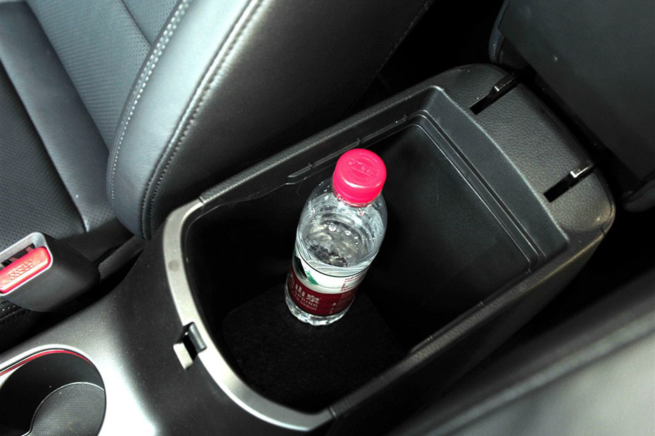 起亚K3 2012款 1.8L AT Premium 空间