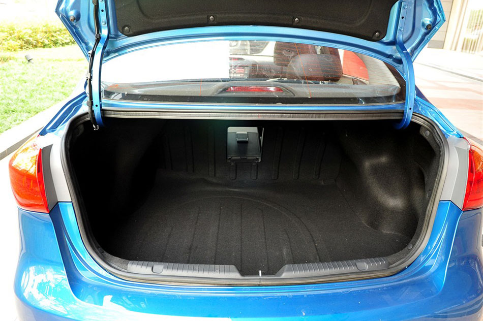 起亚K3 2012款 1.8L AT Premium 空间