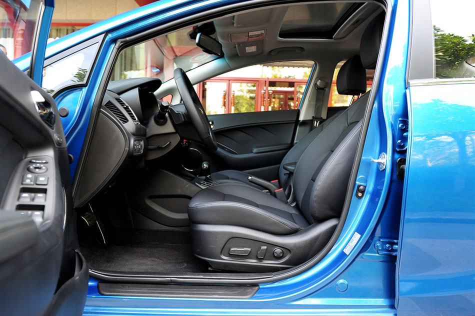 起亚K3 2012款 1.8L AT Premium 空间