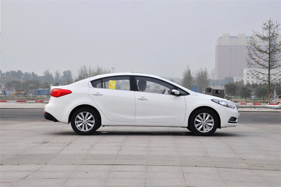 2015款 1.6L AT GLS 外观