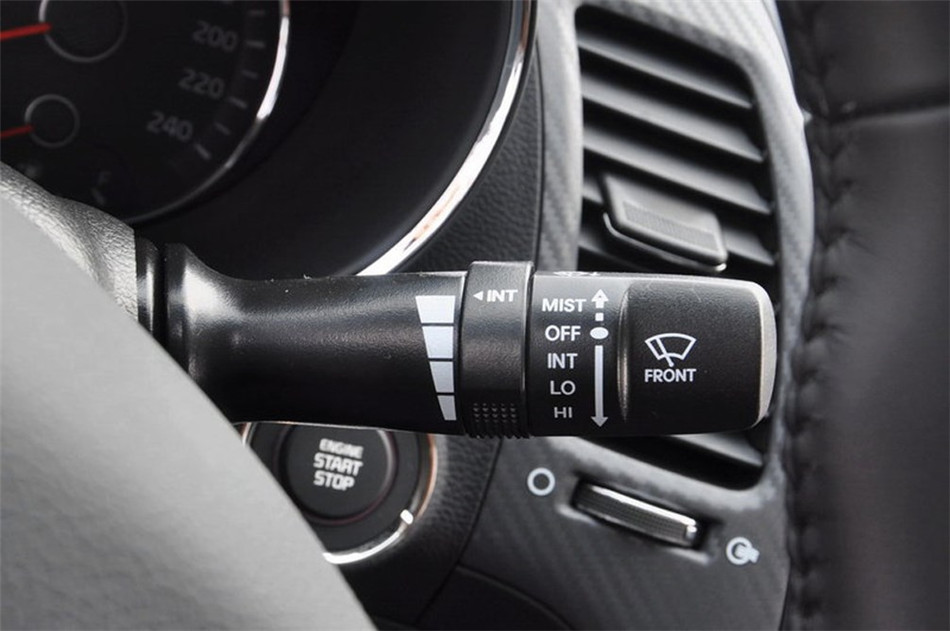 2015款 1.6L AT GLS 内饰