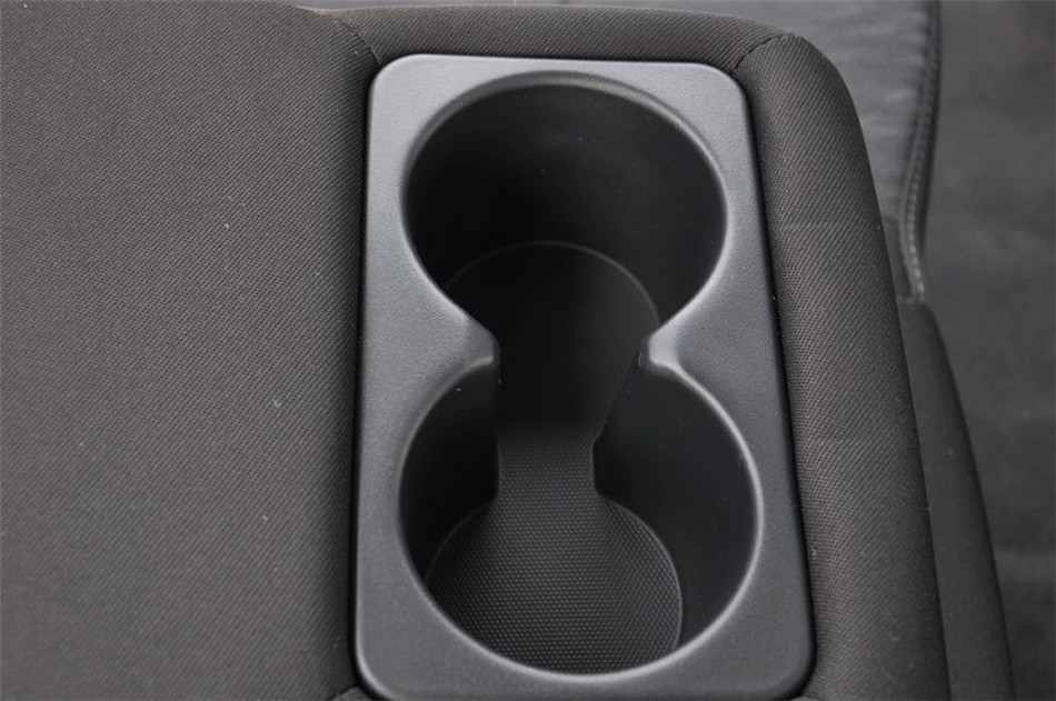 2015款 1.6L AT GLS 座椅空间