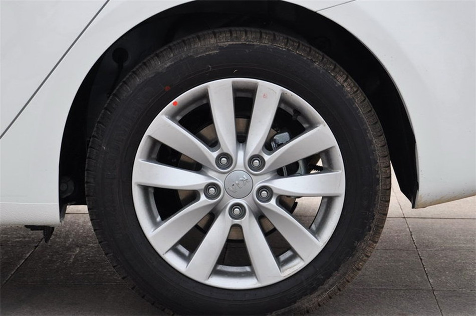 2015款 1.6L AT GLS 其他