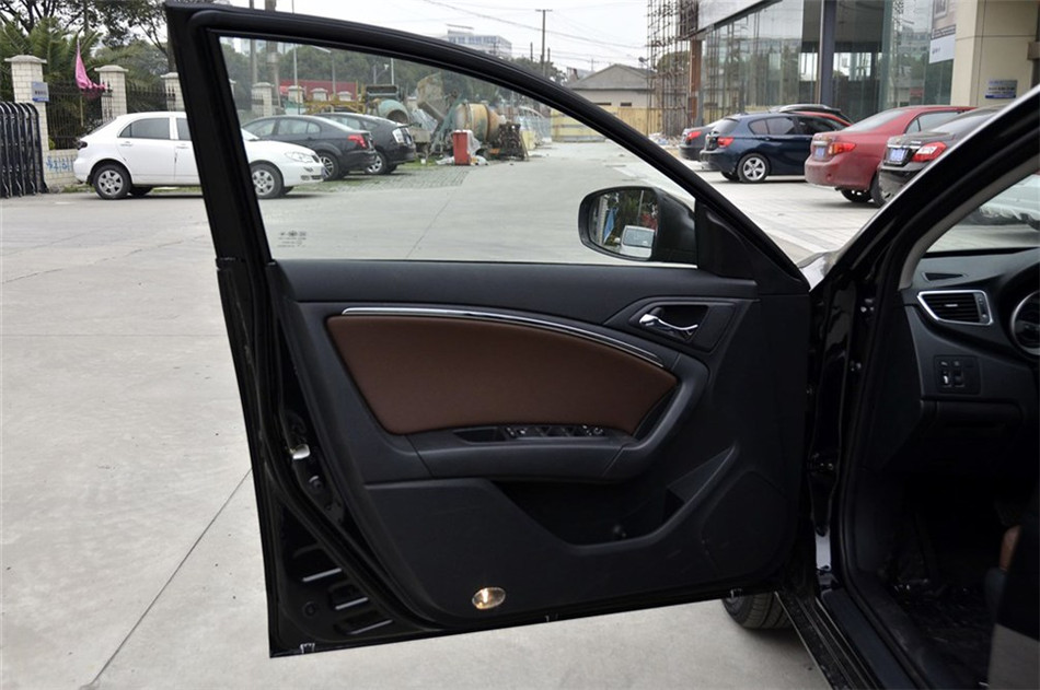 2014款 1.8T AT 豪华型