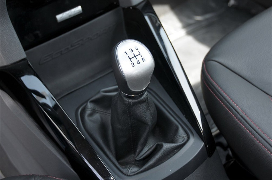 2013款 1.5L MT 尊贵型 内饰