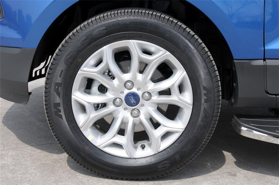 2013款 1.5L MT 尊贵型 其他