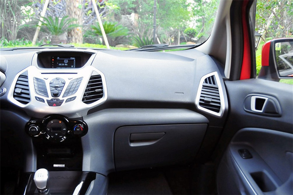 2013款 1.0L GTDi MT 尊贵型 内饰