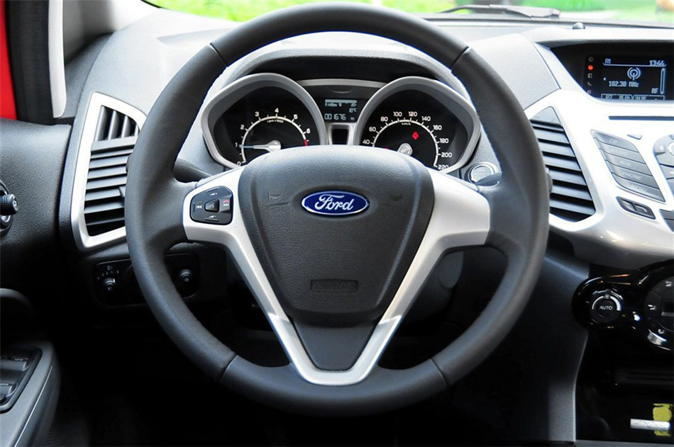 2013款 1.0L GTDi MT 尊贵型 内饰